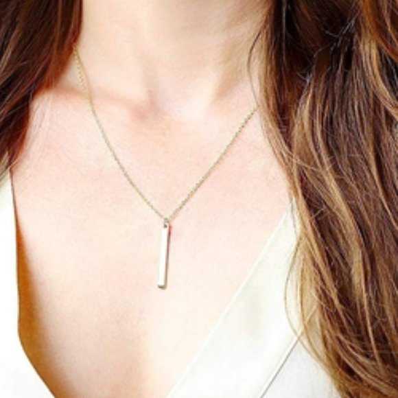Minimalist Bar Necklace Absolutely Gorgeous! ❤️🎵💚 - Picture 5 of 6